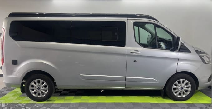 2024 Ford Transit Custom