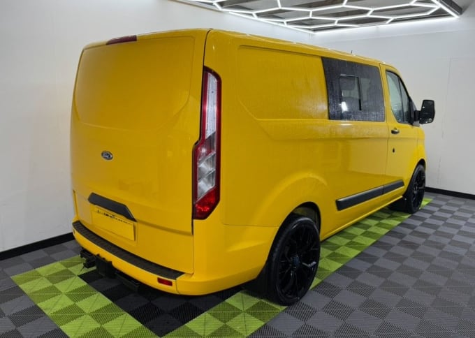 2025 Ford Transit Custom