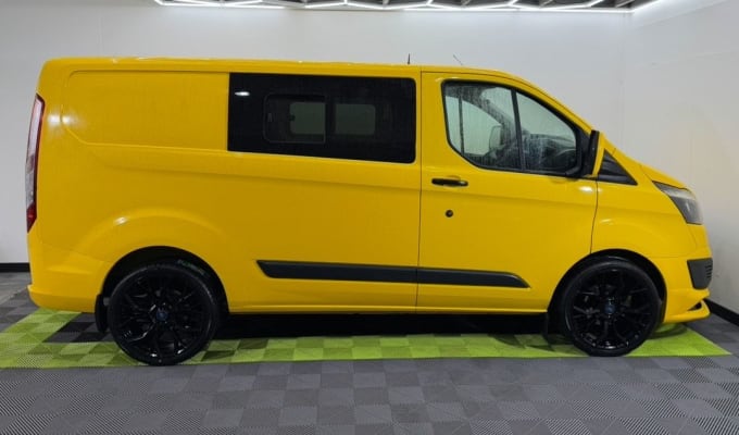 2025 Ford Transit Custom