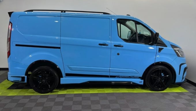 2025 Ford Transit Custom