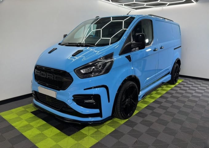 2025 Ford Transit Custom