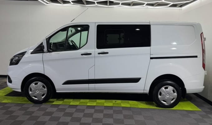 2025 Ford Transit Custom