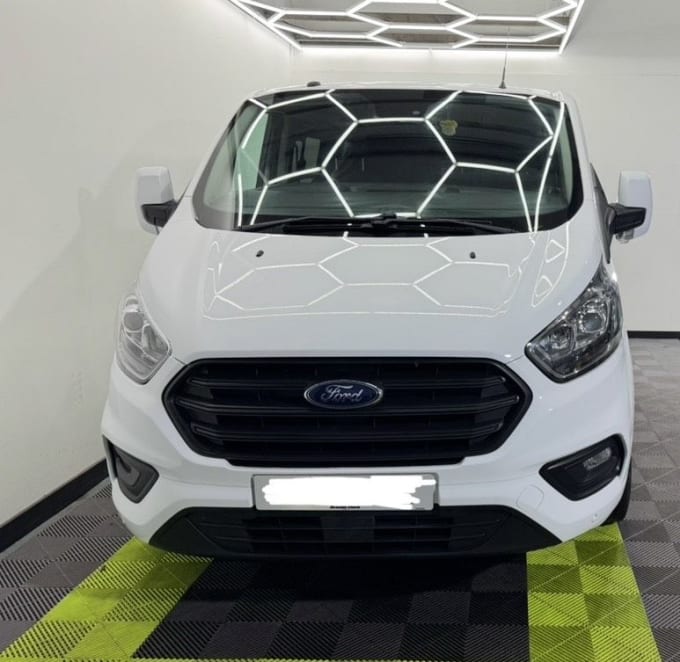 2025 Ford Transit Custom