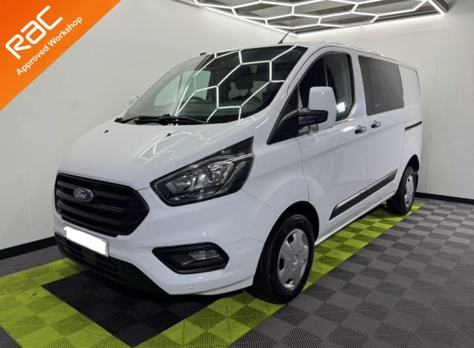 2025 Ford Transit Custom