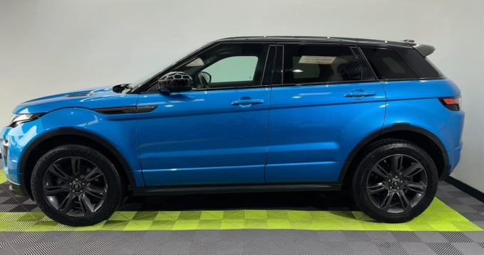 2025 Land Rover Range Rover Evoque