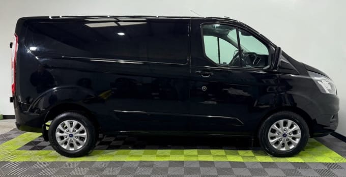 2025 Ford Transit Custom