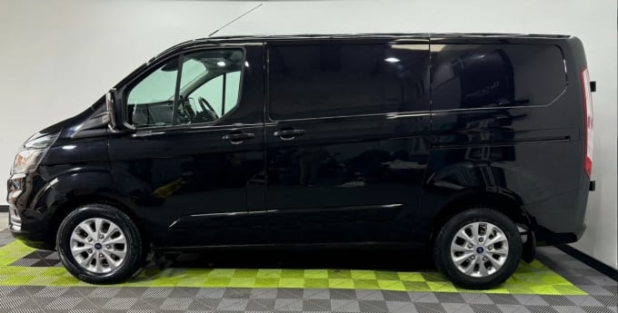 2025 Ford Transit Custom