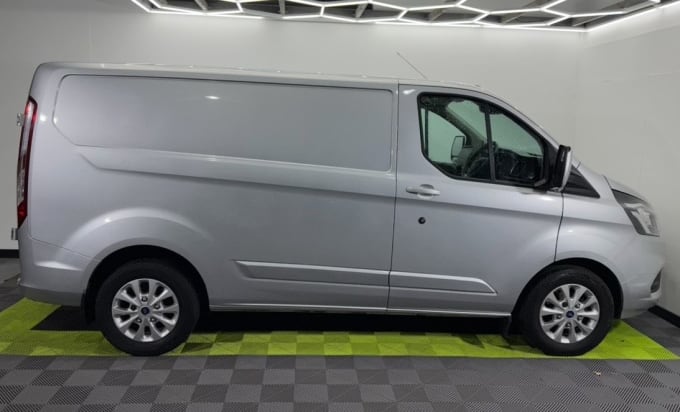 2025 Ford Transit Custom