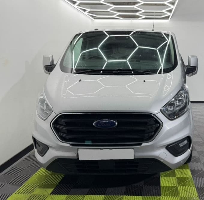 2025 Ford Transit Custom