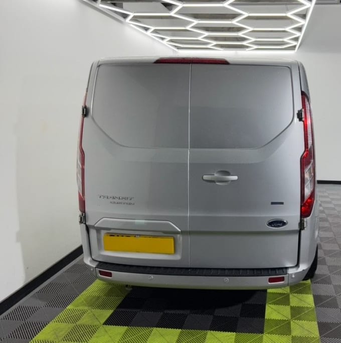 2025 Ford Transit Custom