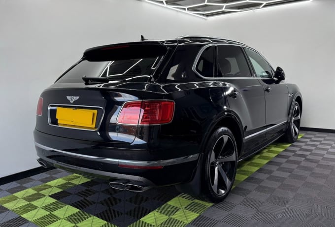 2025 Bentley Bentayga