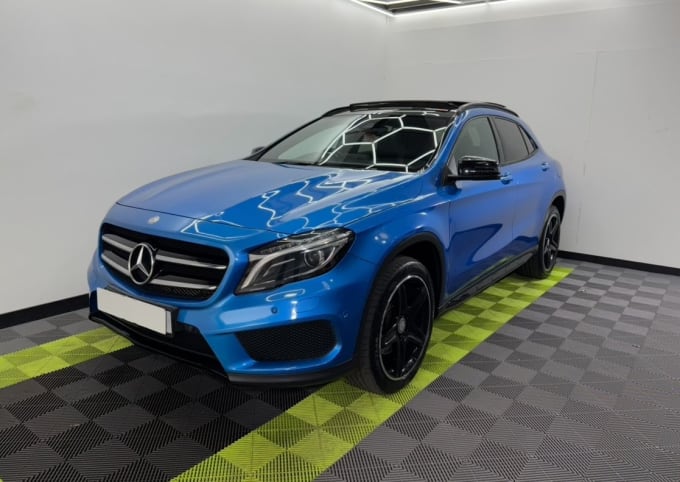 2025 Mercedes-benz Gla220