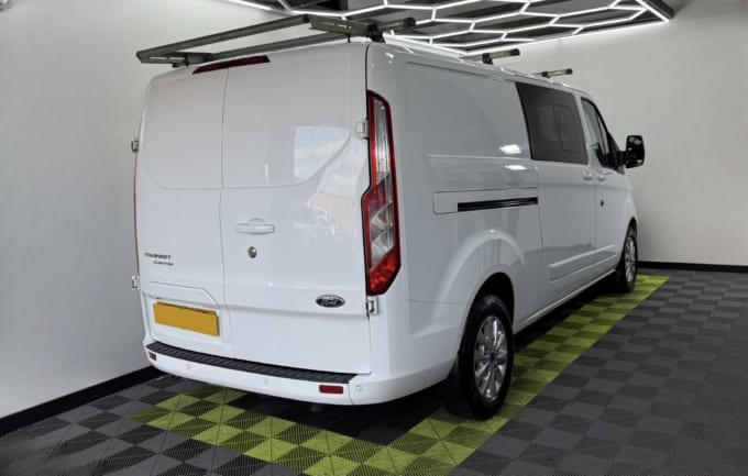 2025 Ford Transit Custom