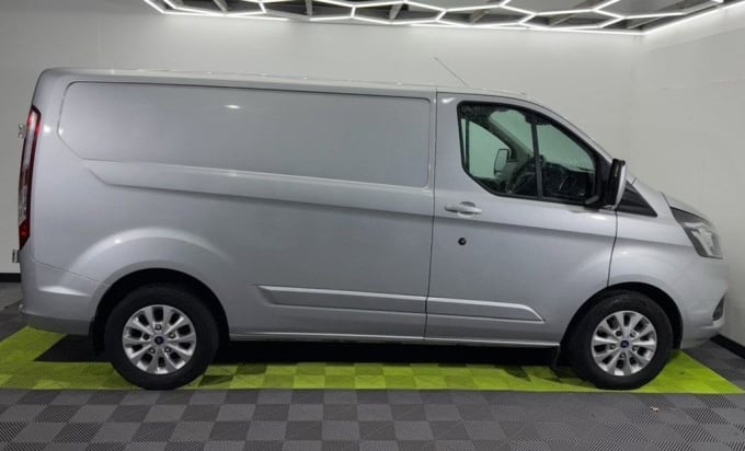 2025 Ford Transit Custom