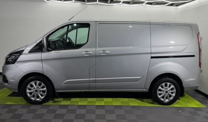 2025 Ford Transit Custom