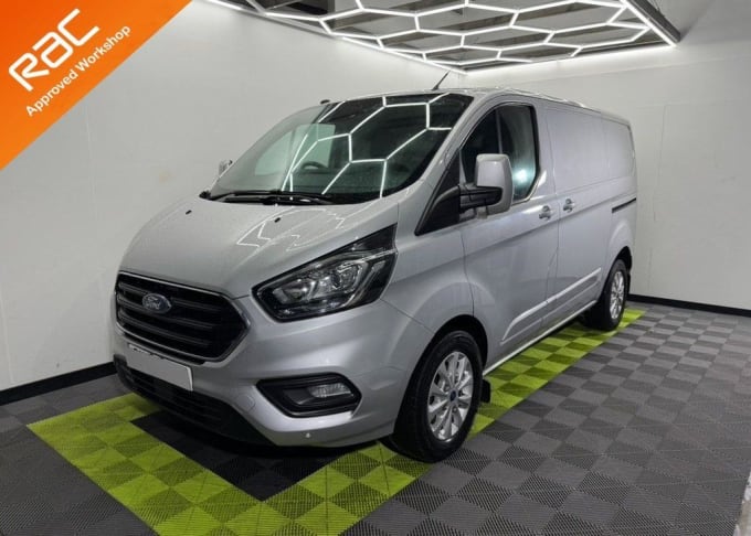 2025 Ford Transit Custom