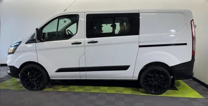 2025 Ford Transit Custom