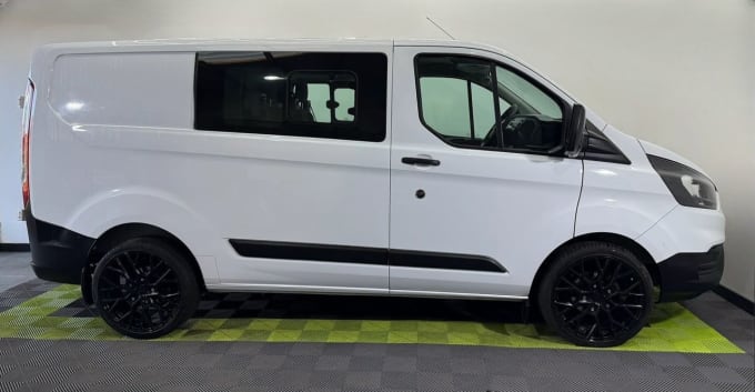 2025 Ford Transit Custom