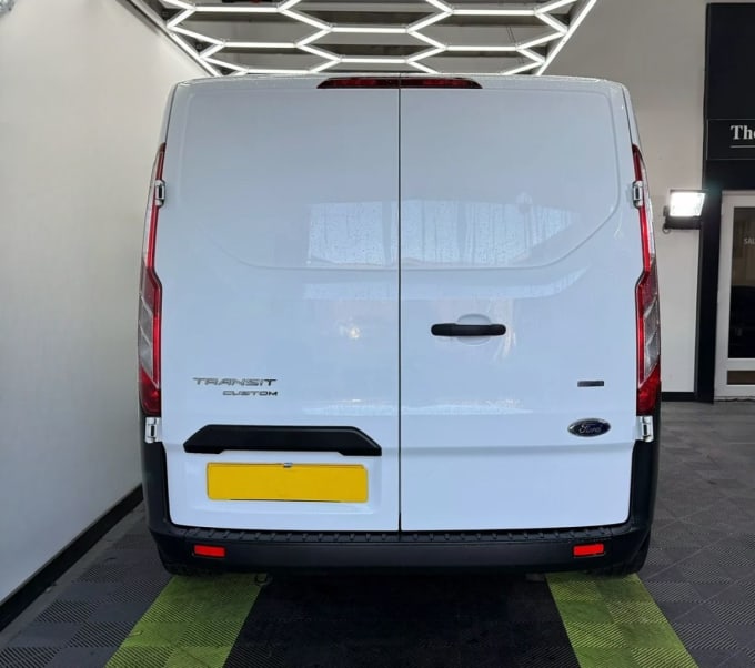 2025 Ford Transit Custom