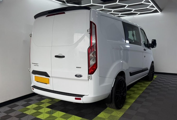 2025 Ford Transit Custom