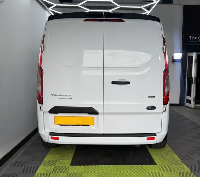 2025 Ford Transit Custom