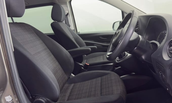2025 Mercedes-benz Vito