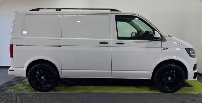 2025 Volkswagen Transporter