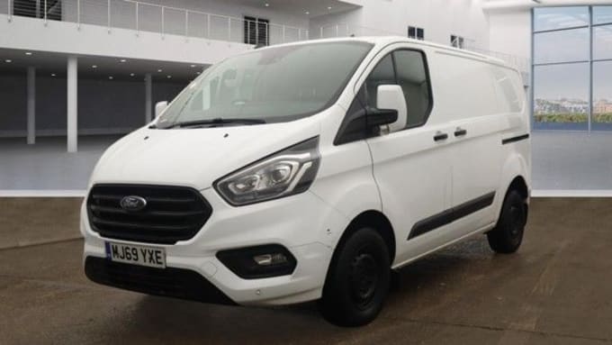 2025 Ford Transit Custom