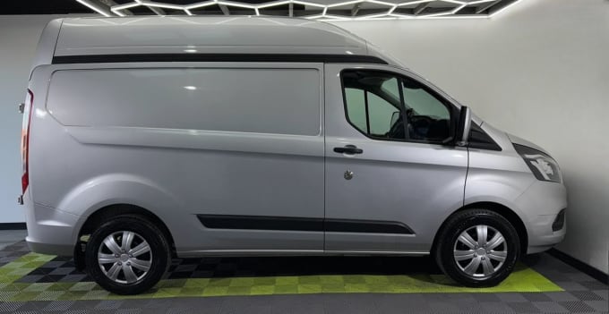 2025 Ford Transit Custom