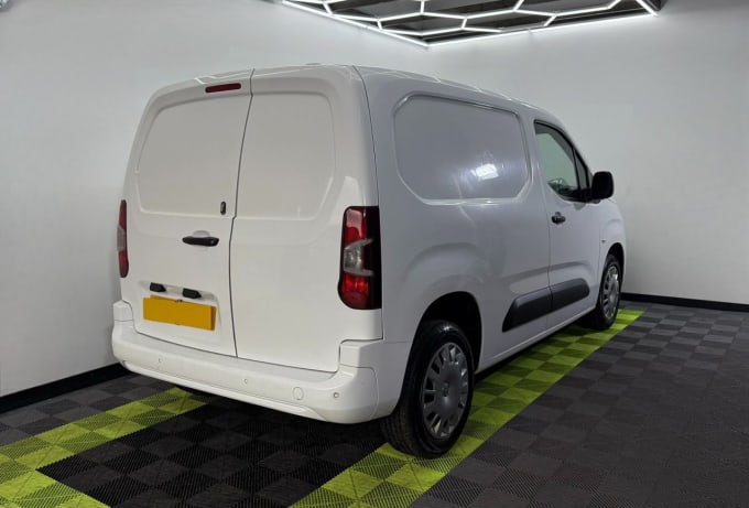 2025 Vauxhall Combo