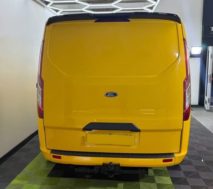 2025 Ford Transit Custom