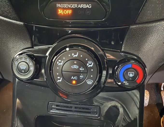 2025 Ford Fiesta
