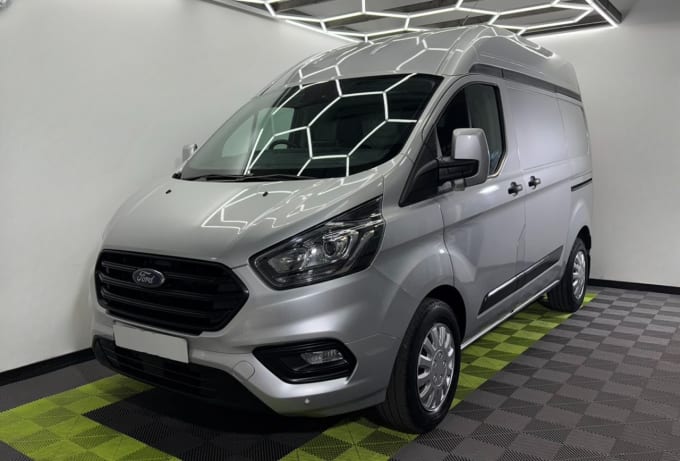 2025 Ford Transit Custom