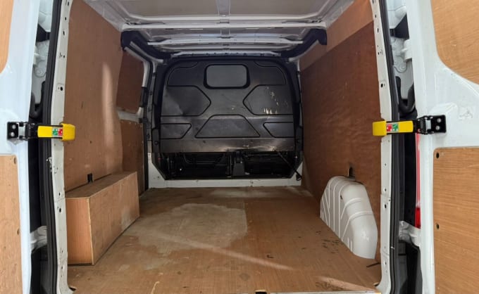 2025 Ford Transit Custom