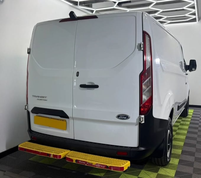 2025 Ford Transit Custom