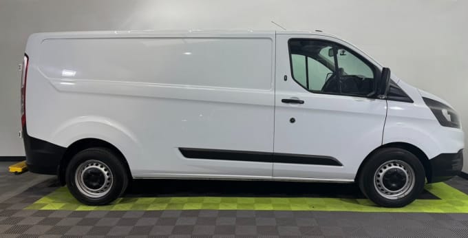2025 Ford Transit Custom