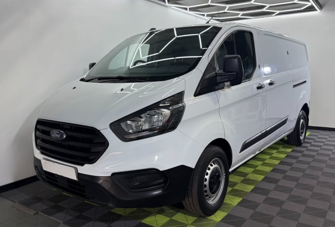 2025 Ford Transit Custom