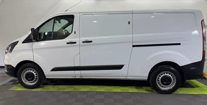 2025 Ford Transit Custom