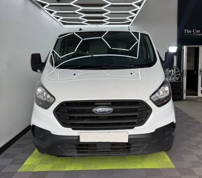 2025 Ford Transit Custom
