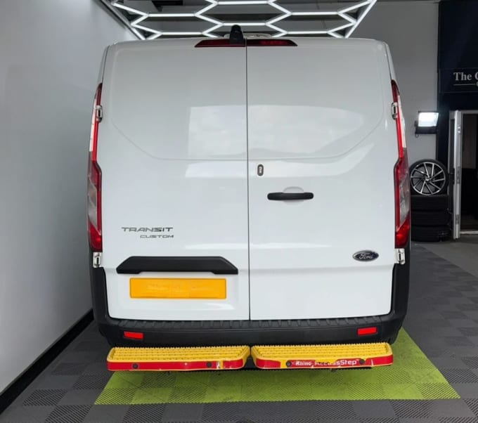 2025 Ford Transit Custom