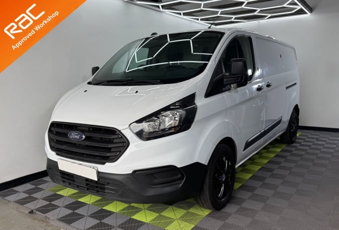 2025 Ford Transit Custom