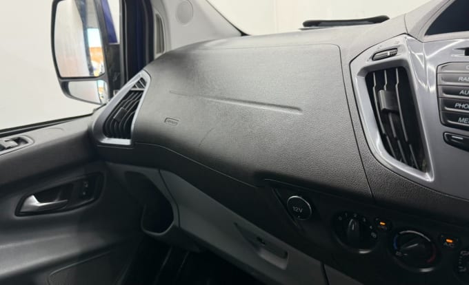 2025 Ford Transit Custom