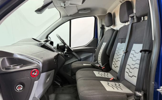 2025 Ford Transit Custom