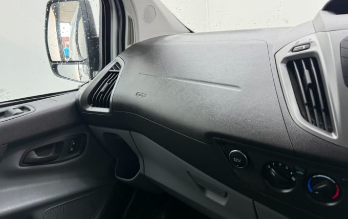 2025 Ford Transit Custom