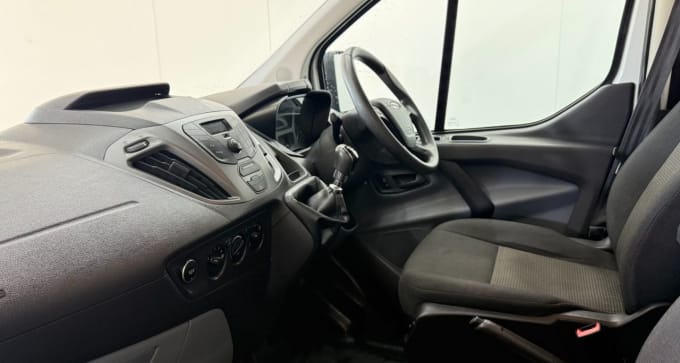 2025 Ford Transit Custom