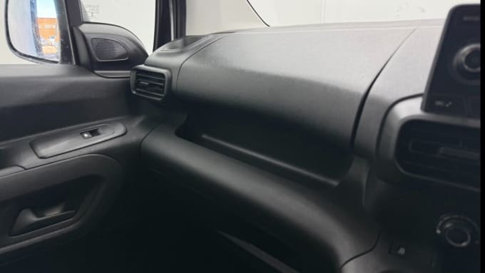 2025 Vauxhall Combo