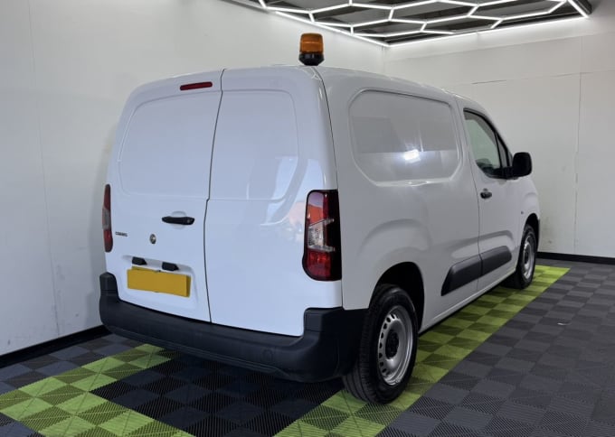 2025 Vauxhall Combo