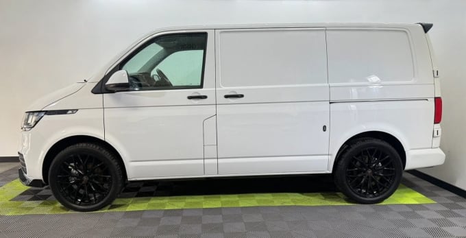 2025 Volkswagen Transporter