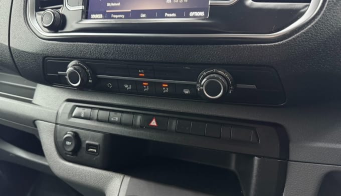 2025 Vauxhall Vivaro