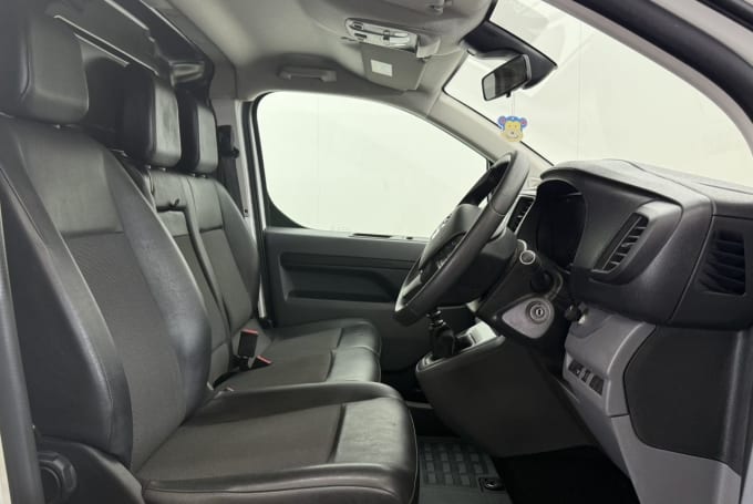 2025 Vauxhall Vivaro